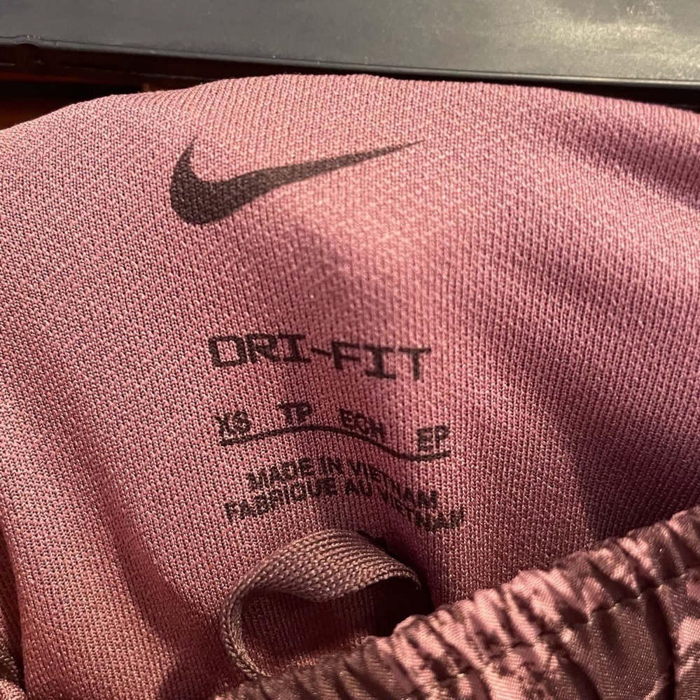 Nike Dri-Fit Women’s Lined Tempo Brown Athletic Running Shorts Sz XS NWT - Picture 7 of 7
